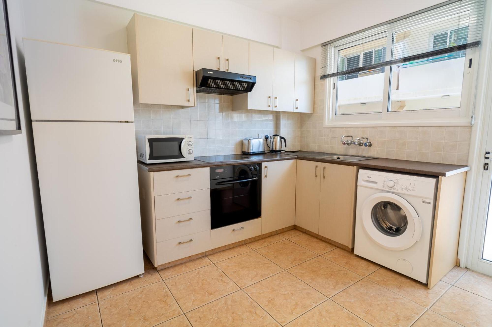 Olivia Mackenzie 2 Bedroom Flat With Pool Ларнака Экстерьер фото