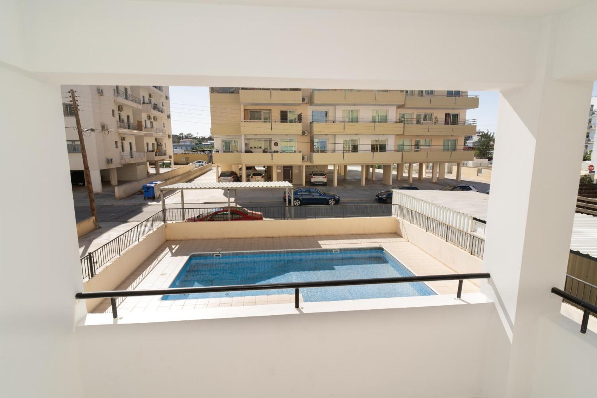 Olivia Mackenzie 2 Bedroom Flat With Pool Ларнака Экстерьер фото