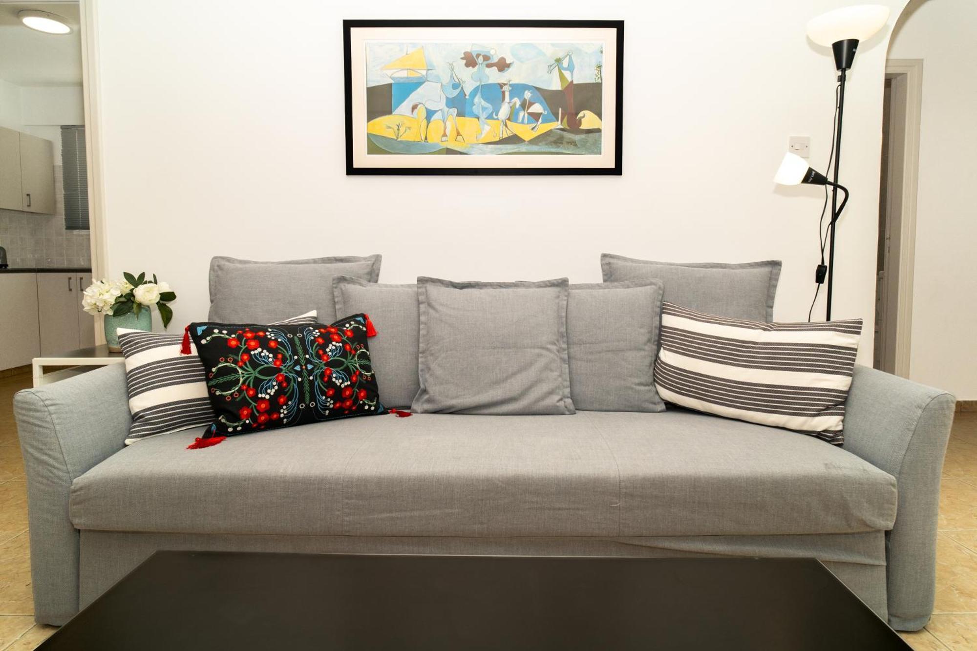 Olivia Mackenzie 2 Bedroom Flat With Pool Ларнака Экстерьер фото