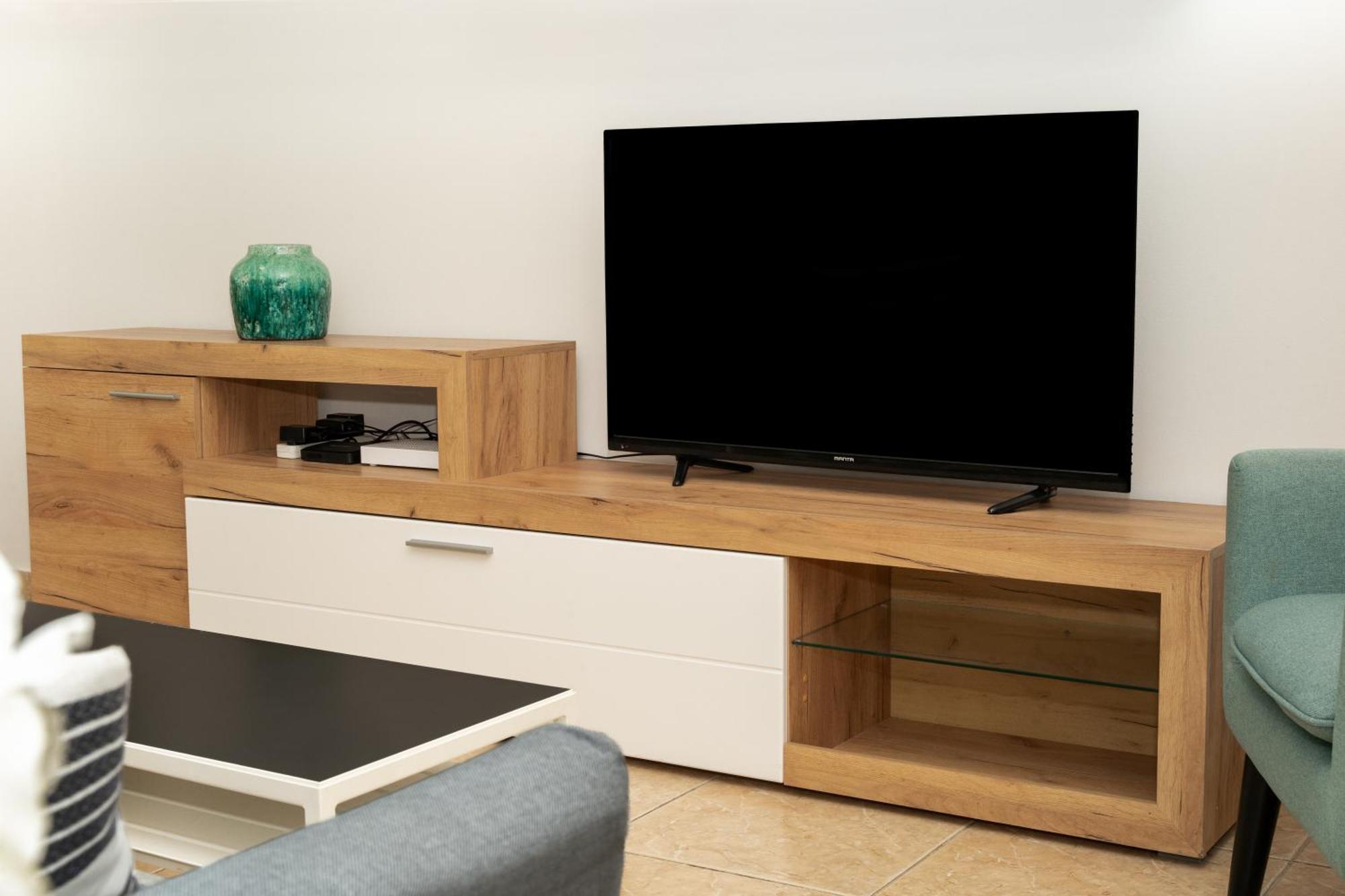 Olivia Mackenzie 2 Bedroom Flat With Pool Ларнака Экстерьер фото