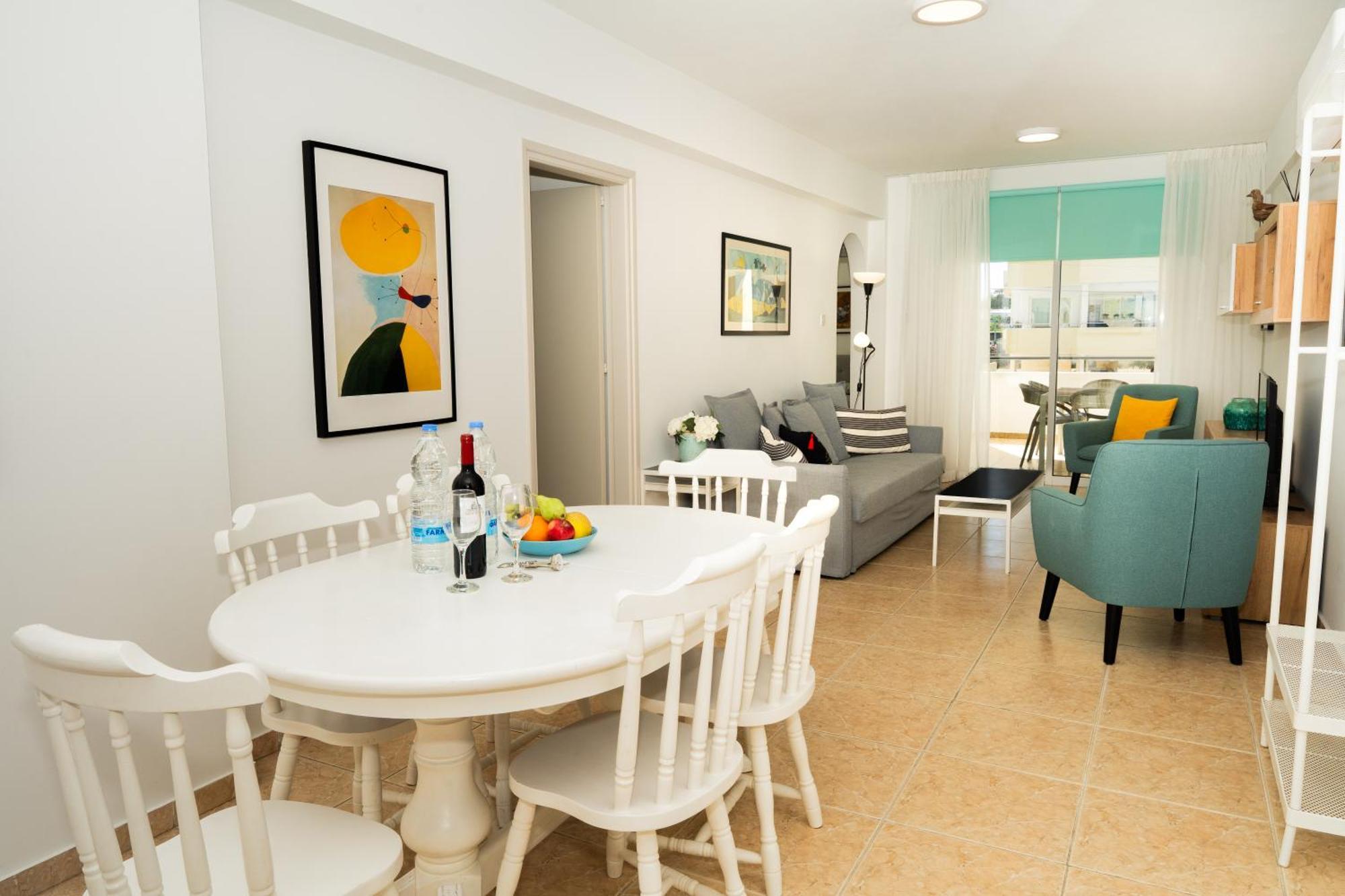 Olivia Mackenzie 2 Bedroom Flat With Pool Ларнака Экстерьер фото